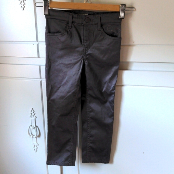 H&M shiny pewter bow decal pants. Size 3-4 yrs - Picture 1 of 4